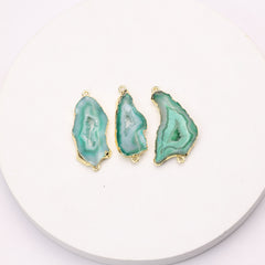 Gradient geode connector for color-rich bracelets