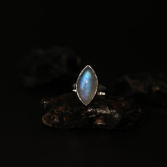 Mondstein-Silberring, weißer Regenbogen, handgefertigter Silberschmuck, Chakra-Schmuck, natürliche Edelsteine