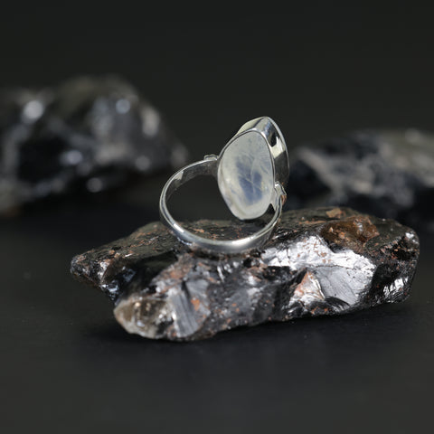 bague en argent pierre de lune, arc-en-ciel blanc, bijoux en argent faits à la main, bijoux chakra, pierres précieuses naturelles