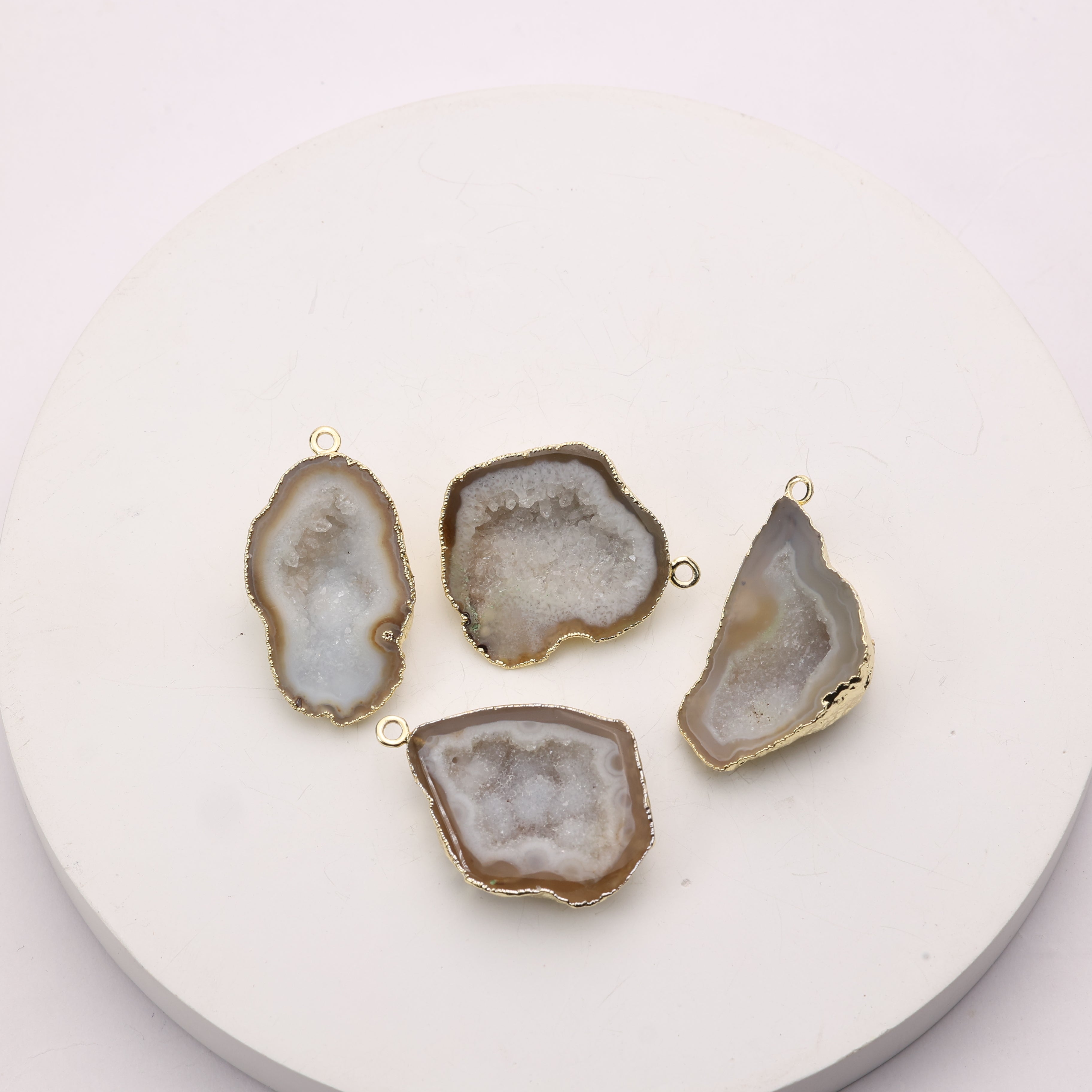 Beige geode slice stone connector 25–30mm