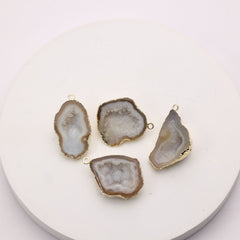Beige geode slice stone connector 25–30mm