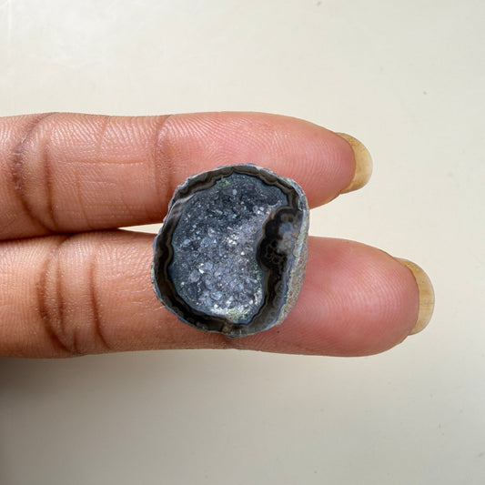 Black Druzy Geode Slice 20–25mm for Rings | Natural Agate Stone | Jewelry Making Wholesale Meena Design