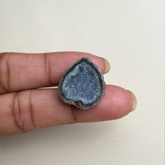 Black Geode Druzy Slice 20–25mm Wholesale | Natural Agate Gemstone Supply Meena Design