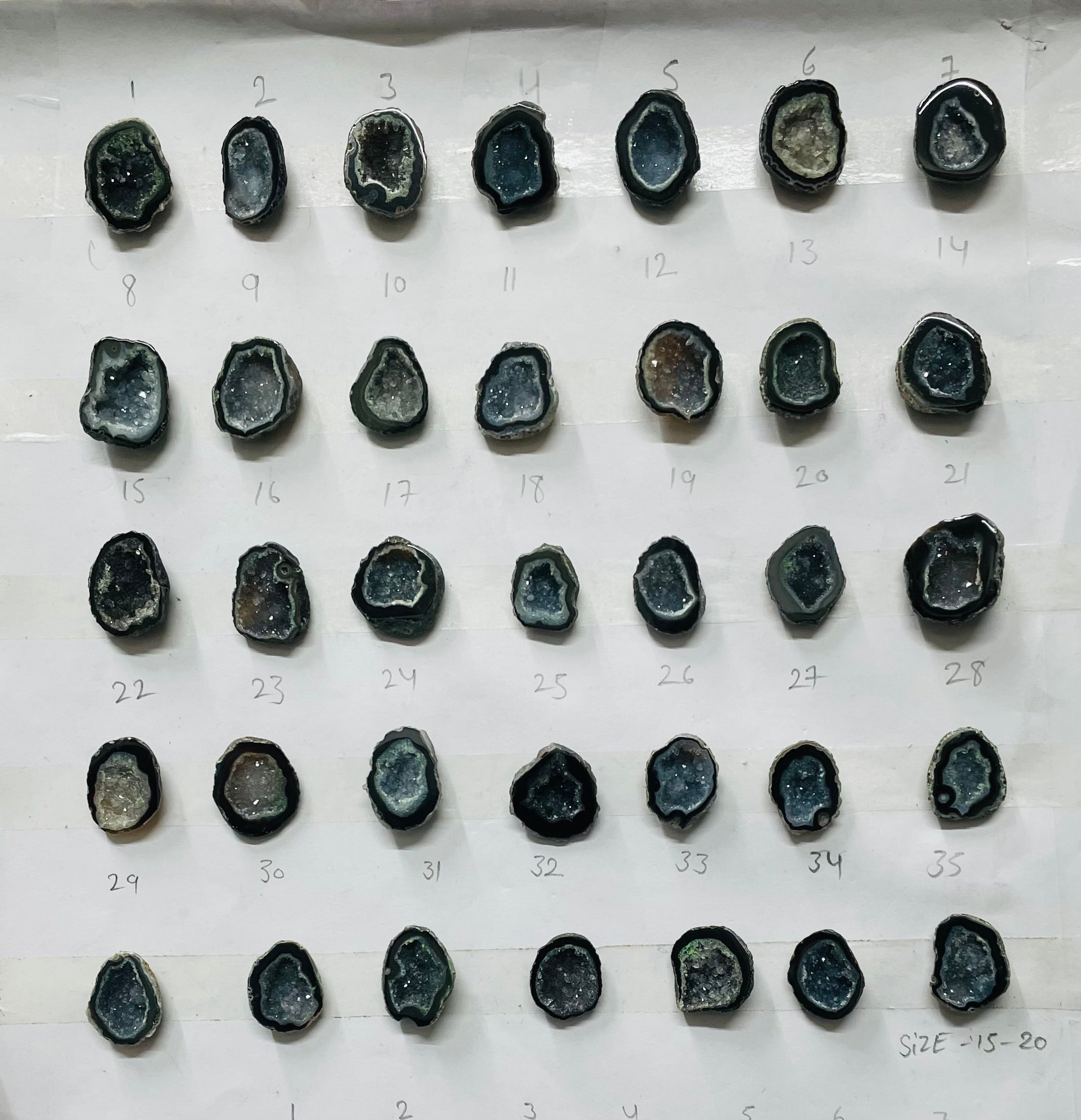 Black Color Enhanced Agate Geode Druzy (15–20 mm) – Premium Natural Stones for Rings My Store